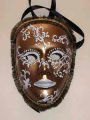 μάσκα βενετσιάνικη χειροποίητη χρυσό μπρούτζινο χρώμα άσπρα ανάγλυφα ιριδίζον σχέδια 20 Χ 13