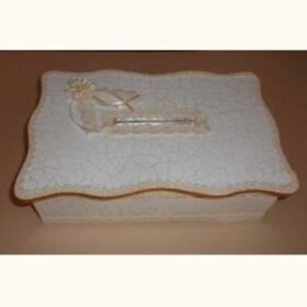 χειροποίητο ξύλινο κουτί ευχών κρακελέ σπασμένη λευκή πορσελάνη πατίνα δαντέλα ιβουάρ χρυσές λεπτομέρειες μπουντουνιέρα