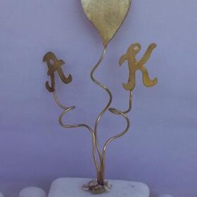 μπομπονιέρα γάμου καρδιά με μονογράμματα