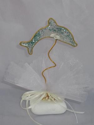 giannasart.gr-metalliko-diakosmhtiko-mpomponiera-delfini-ygro-gyali-koxylia-hmipolytimes-petresbotsalo μπομπονιέρα δελφίνι με γκλίτερ χάντρες σε υγρό γυαλί και βότσαλο