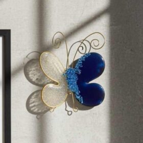 διακοσμητικές πεταλούδες από μέταλλο και υγρό γυαλί