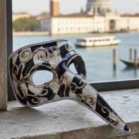 Βενετσιάνικη μάσκα γιατρός άσπρο μαύρο καρό ασημί τρέσα