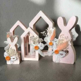 λαγουδάκια σπιτάκια ροζ με αποξηραμένα λουλούδια